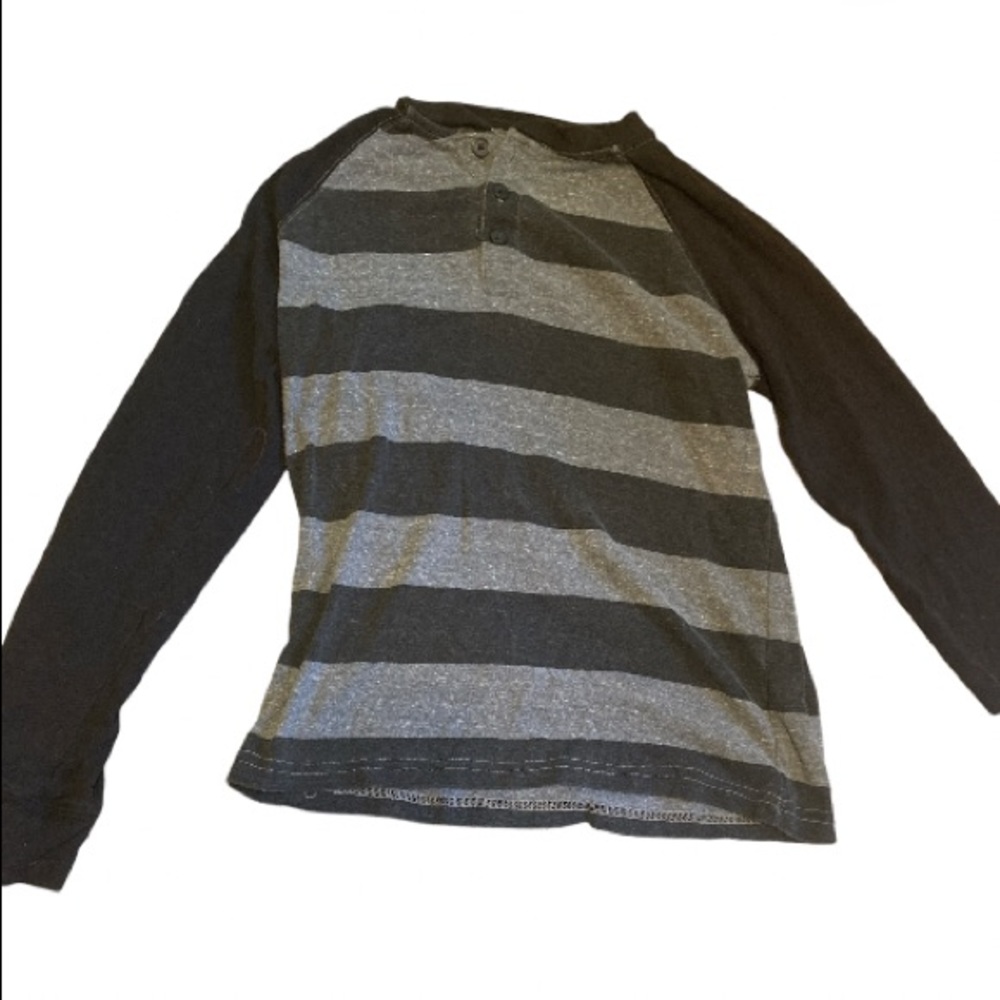 Urban pipeline stripes grey and black shirt
